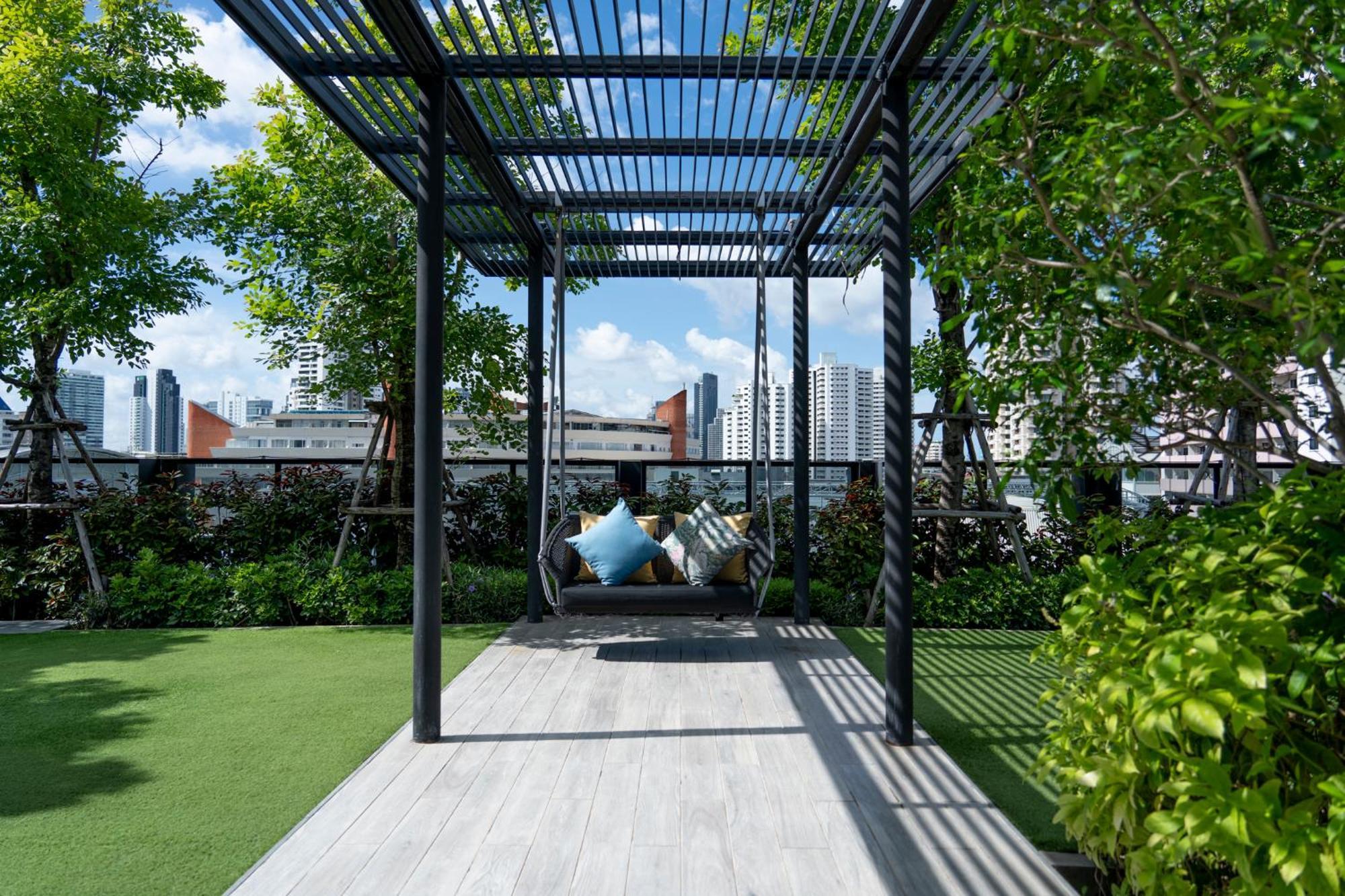 Walton Suites Sukhumvit Bangkok Exterior photo