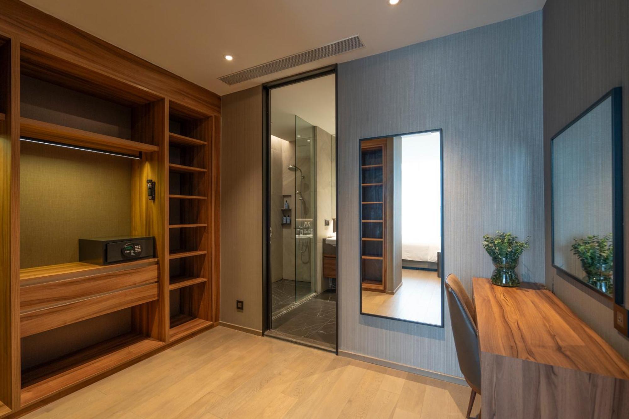 Walton Suites Sukhumvit Bangkok Exterior photo