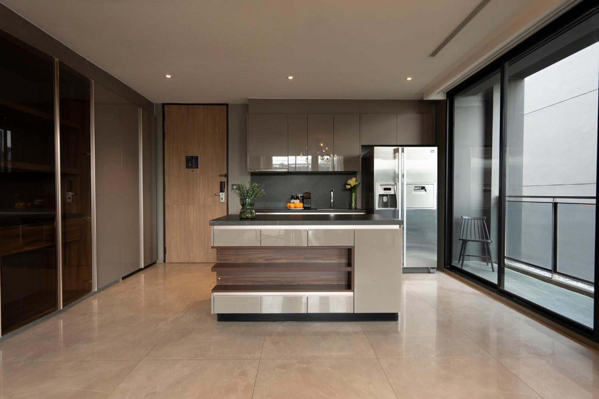 Walton Suites Sukhumvit Bangkok Exterior photo