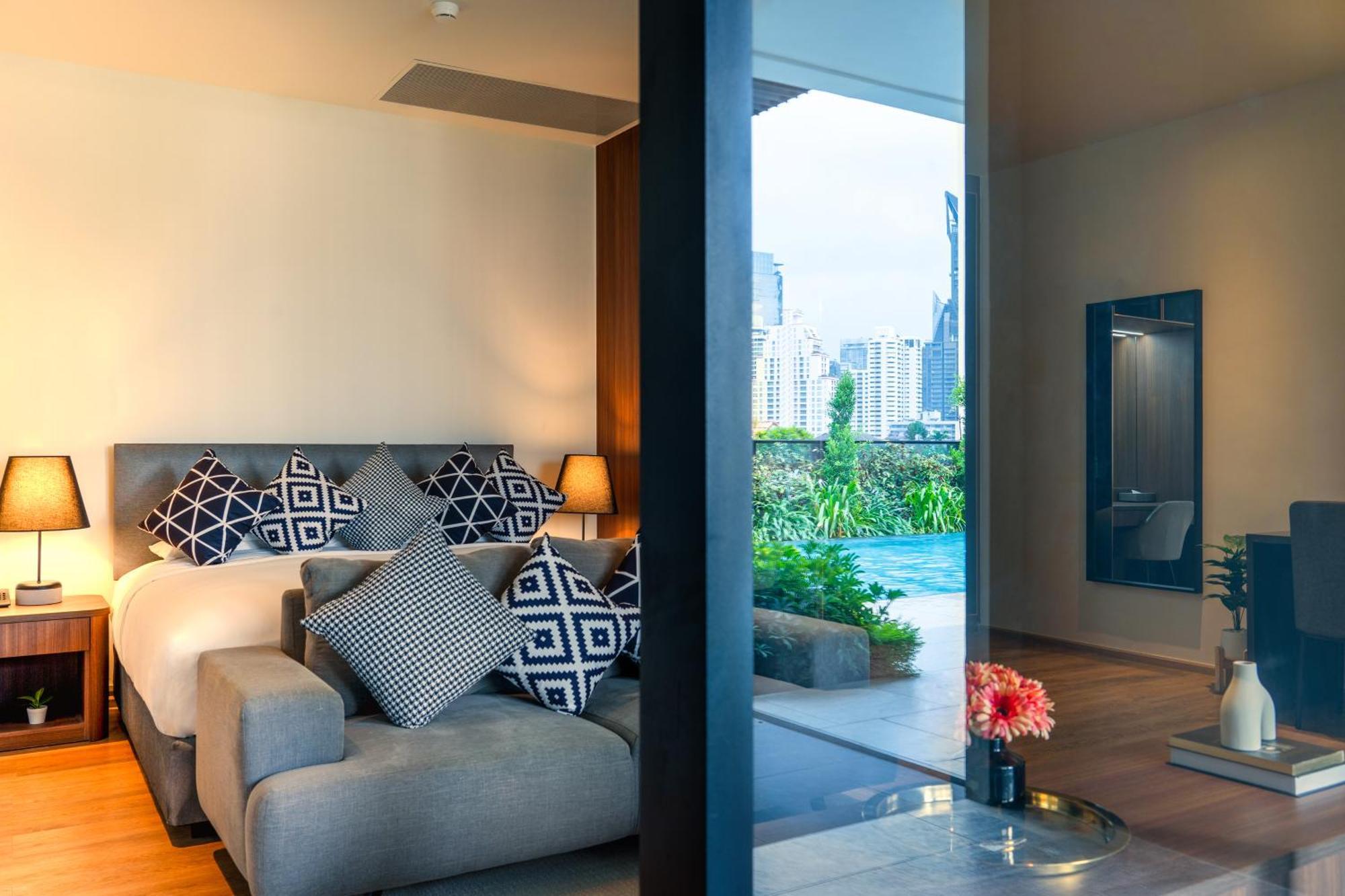 Walton Suites Sukhumvit Bangkok Exterior photo